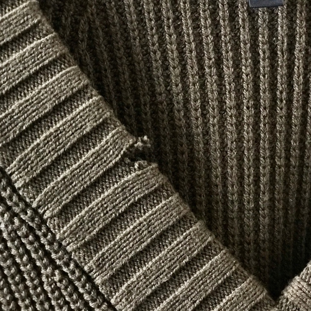 Express High-Low Sweater - Picture 4 of 5